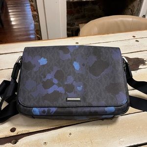Micheal Kors Jet Set Messenger Bag with billfold and passport case.  NWT